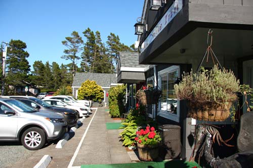 Two N. Oregon Coast Lodgings Leap Into Future: Manzanita's San Dune Inn, Rockaway's Tradewinds