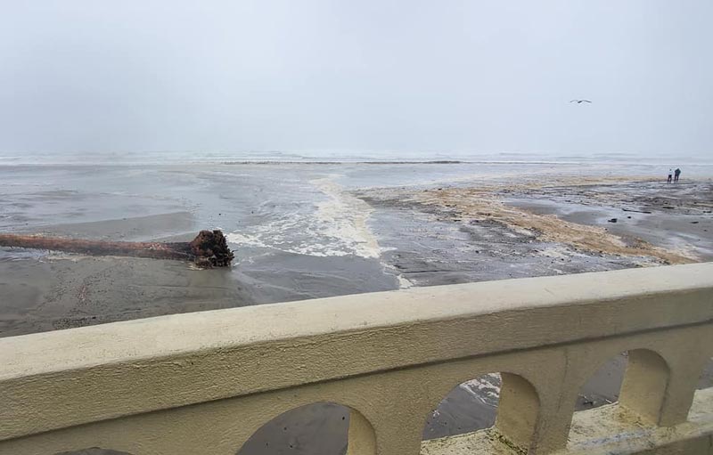 Running from the Rain at Seaside and Cannon Beach: When N. Oregon Coast Turns