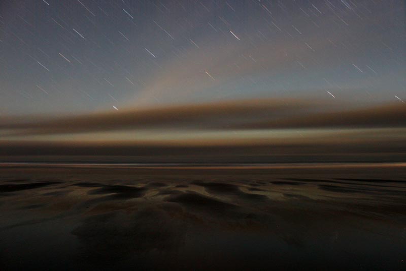 Satellite Swarms Create Otherworldly Light Shows Above Oregon, Washington, Coastlines 