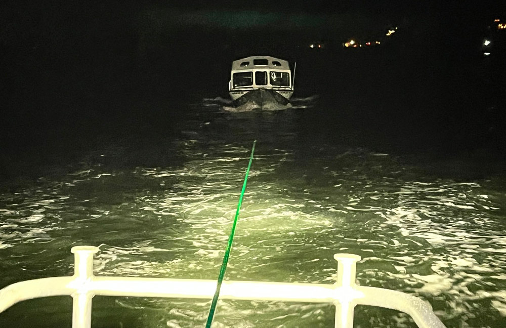 Six Rescued from Stranded Crabbing Boat on N. Oregon Coast's Tillamook Bay 