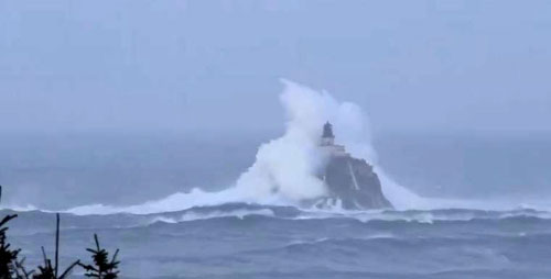 High Wind Watch for Oregon Coast Saturday, More Beach Hazards