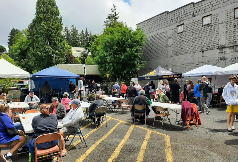 Art, Oysters 'n Brews Returns to Oregon Coast's Little Toledo