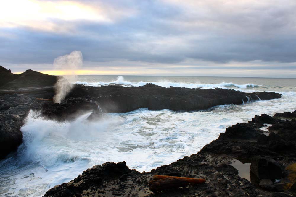 Spouting Horn Firing Off at Cook's Chasm, Geology