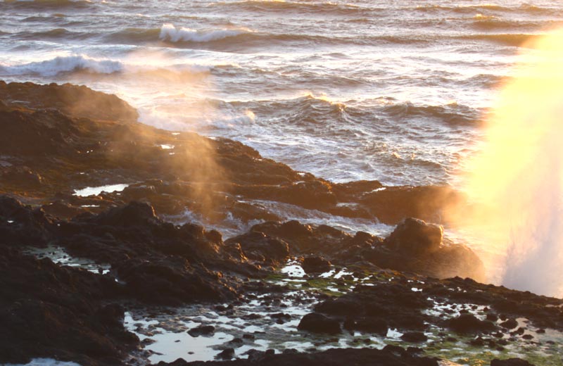 Curiosities of Yachats on Central Oregon Coast: Funky Holes to Hissing Noises 