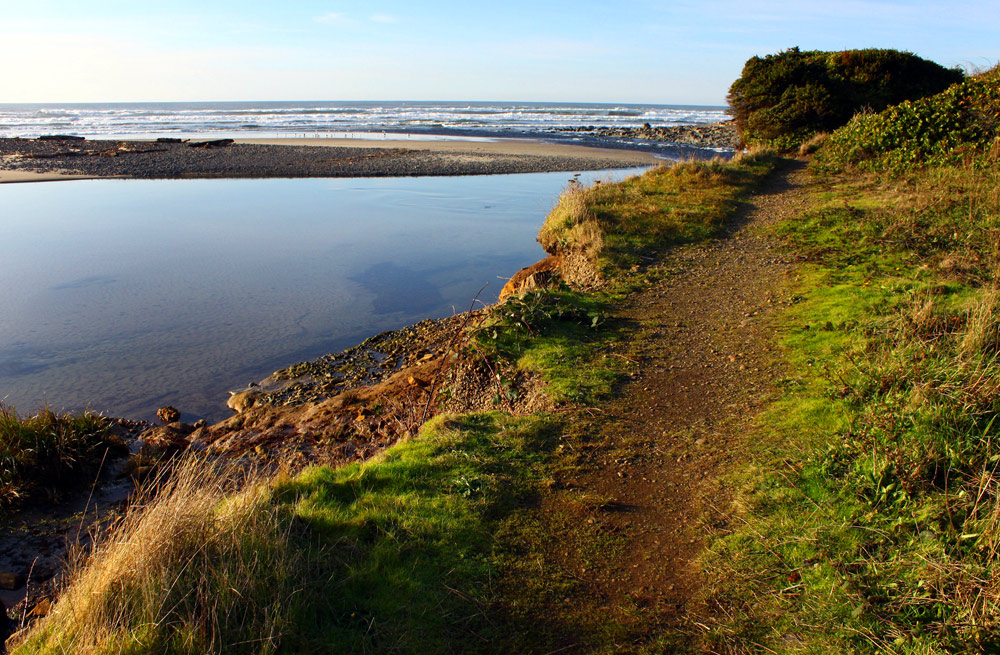 Four Unique to Bizarre Aspects of One Chunk of Oregon Coast: Between Yachats and Florence 