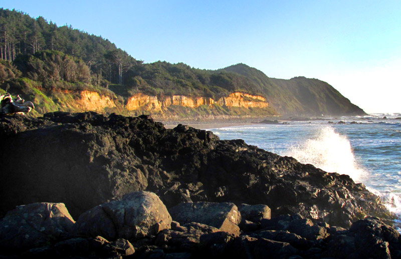 Oregon Coast Travel Tips: Varied Beach Near Yachats With Adventure, Romance, Agates 