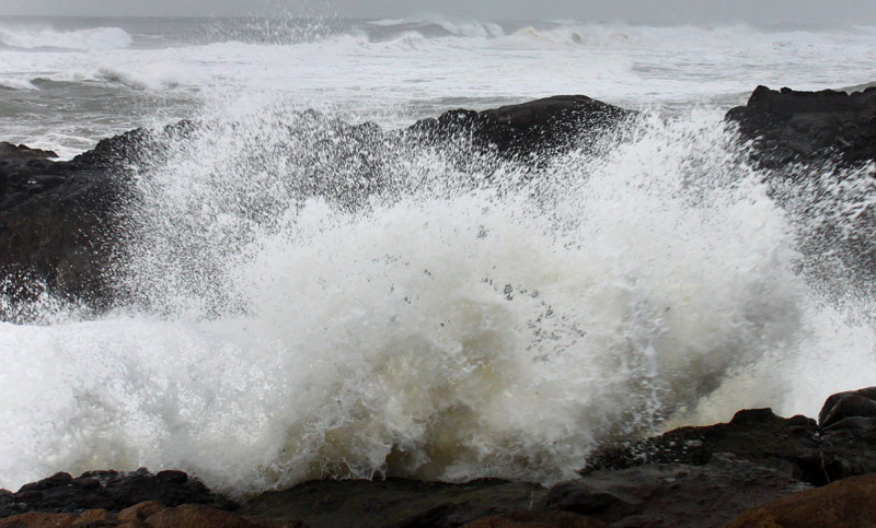Sneaker Wave Dangers Today, 20-Ft Waves Later This Week on Oregon / Washington Coast